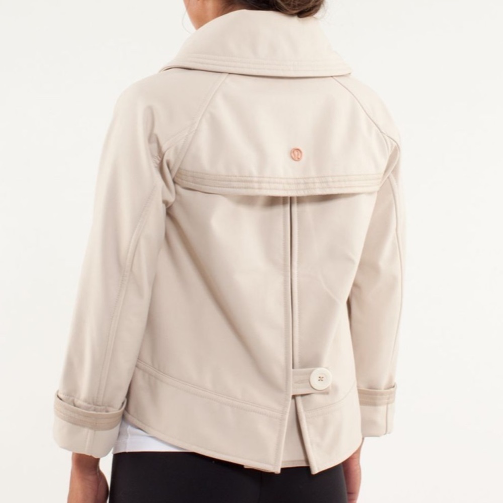 🌟 Host Pick 🌟 Lululemon Coco Softshell Cashew Size 8 - Picture 10 of 10